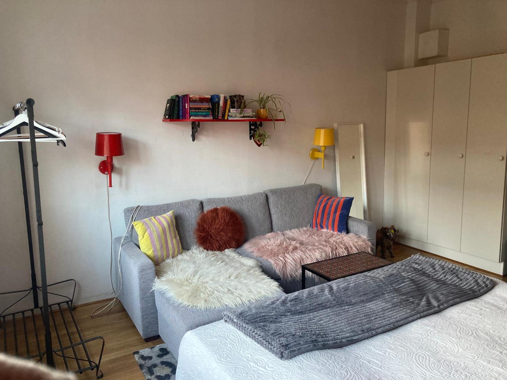 Rum Med Eget Badrum Och Stort, Delat Koek,Centralt I Malmoe A Room In An Apartment, Own Bathroom And Kitchen Shared With A Family Exterior photo